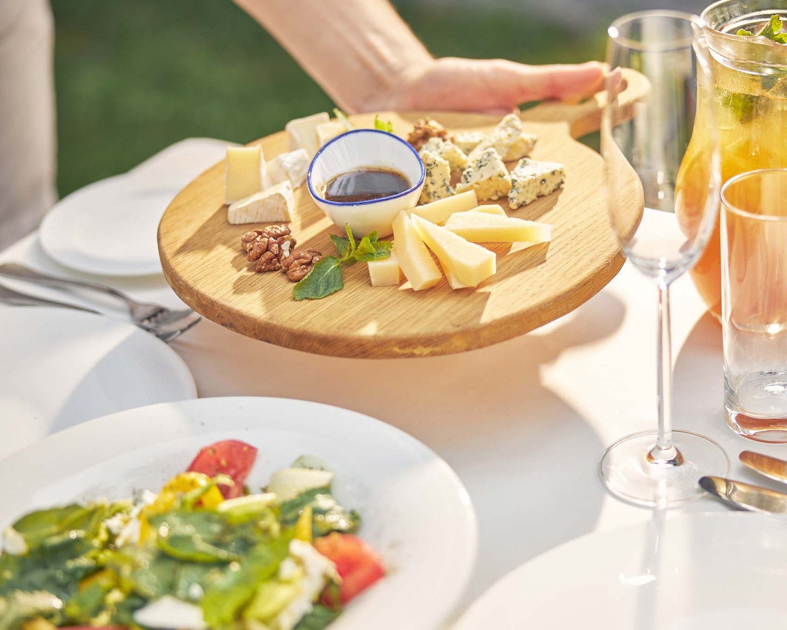 La Bouche Gourmande : Sur place en terrasse : une pause gourmande et conviviale